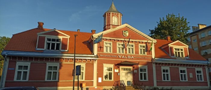 Raekoda õhtupäikeses